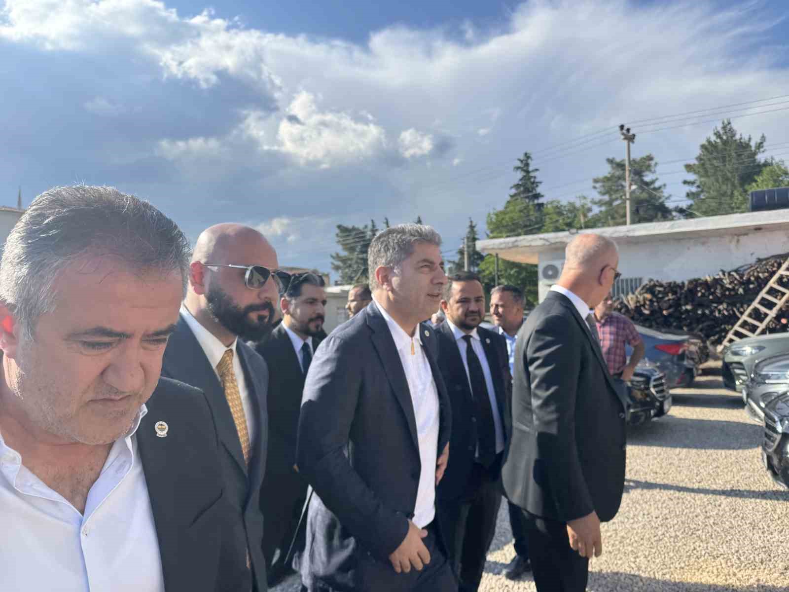Hakan Safi: "Fenerbahçe’nin olmazsa olmazı, kendi yerinde stadını 65 bin kişiye çıkarmasıdır"