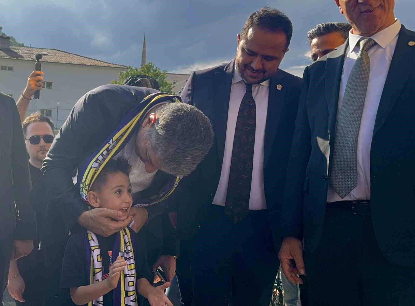 Hakan Safi: "Fenerbahçe’nin olmazsa olmazı, kendi yerinde stadını 65 bin kişiye çıkarmasıdır"